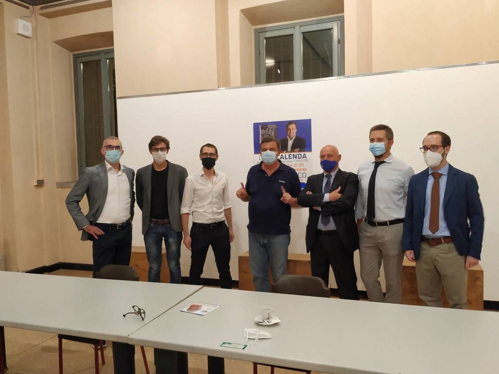 Carlo Calenda a Saronno per Pierluigi Gilli