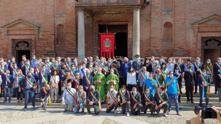 Codogno - I sindaci di Porto Ceresio, Besano e Caravate al raduno dei sindaci