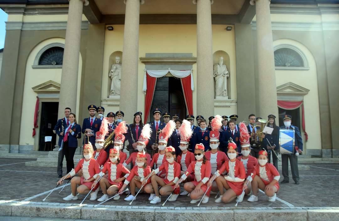 "Di nuovo insieme": il Corpo Musicale Santa Cecilia torna a far festa per le vie del paese