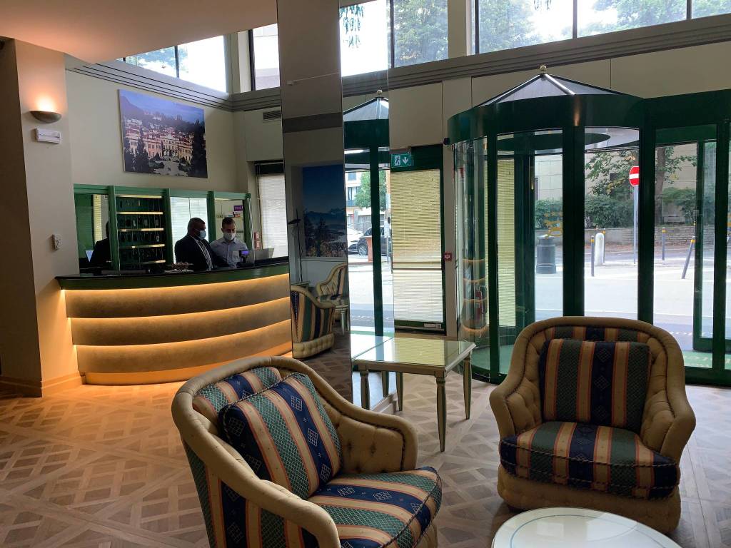 E' riaperto l'hotel Crystal