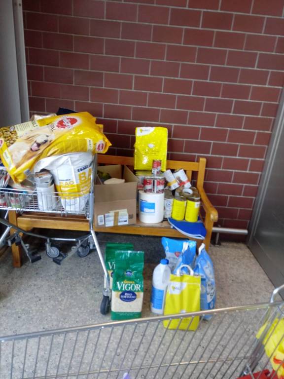 Enpa Saronno: un vero successo la prima raccolta alimentare dopo il lockdown
