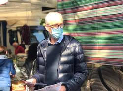Fagioli e Airoldi, campagna elettorale al mercato