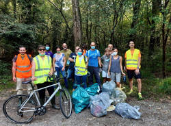 Gerenzano-Rescaldina, il Gruppo Camminata Ecologica ripulisce il Bosco del Rugareto