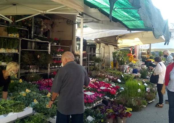 I colori del mercato di Luino