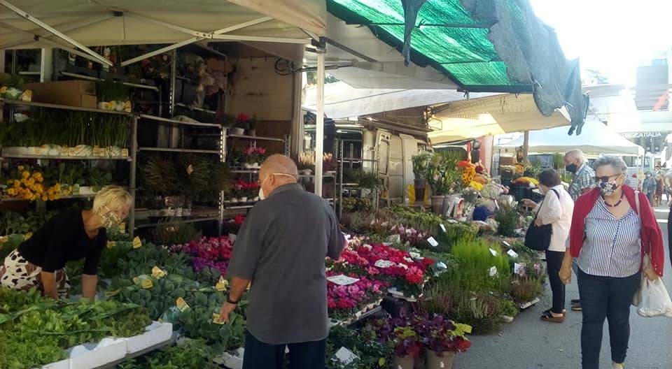 I colori del Mercato di Luino