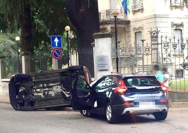 incidente via volta via dante gallarate