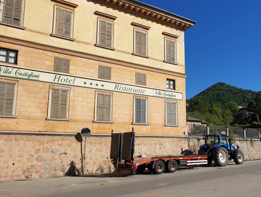 Induno Olona - Lavori al muro di Villa Castiglioni