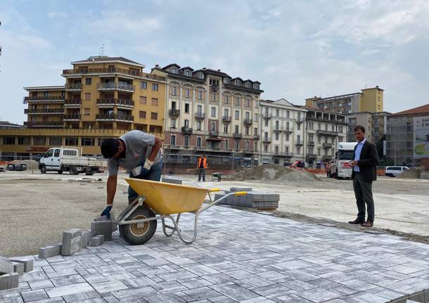 La nuova pavimentazione in piazza Repubblica