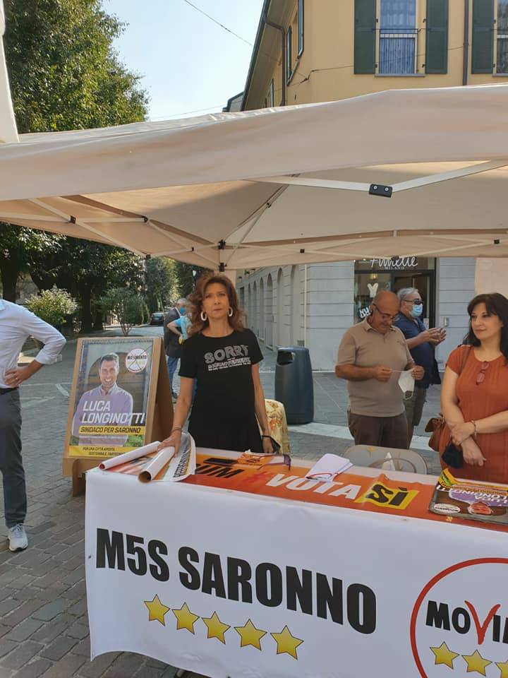 Movimento 5 Stelle in piazza a Saronno con Roberto Cenci e Longinotti