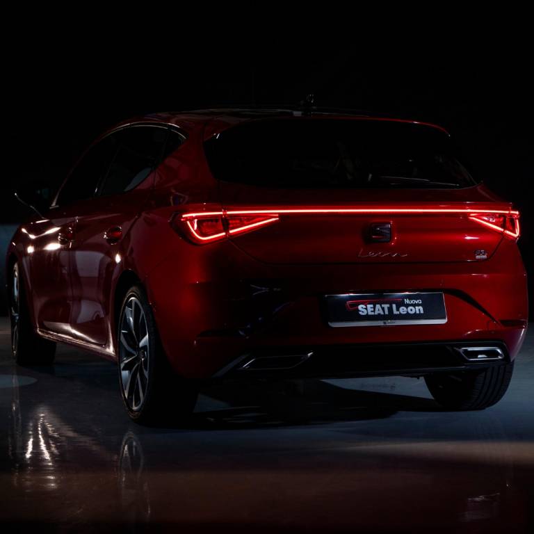 Nuova SEAT Leon, disegnata dalla luce