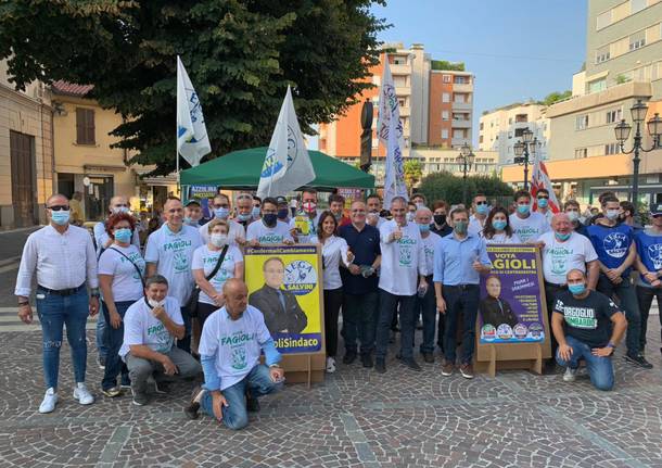 Paolo Grimoldi a Saronno: "Alle elezioni votate Fagioli". Doppio gazebo della Lega 