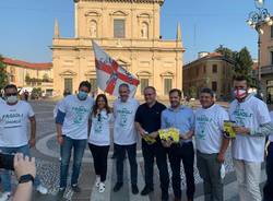 Paolo Grimoldi a Saronno: "Alle elezioni votate Fagioli". Doppio gazebo della Lega 