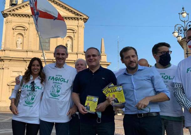 Paolo Grimoldi a Saronno: "Alle elezioni votate Fagioli". Doppio gazebo della Lega 