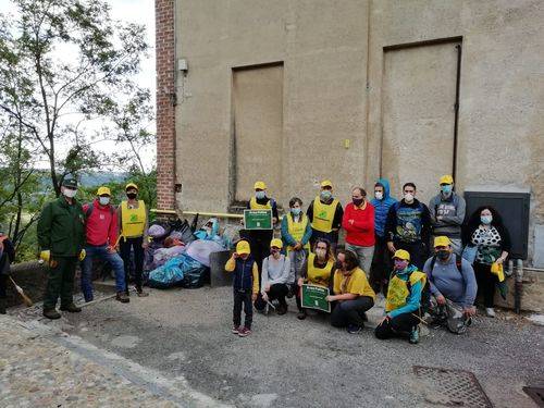 Per puliamo il mondo ripulito anche il lavatoio di Bizzozero