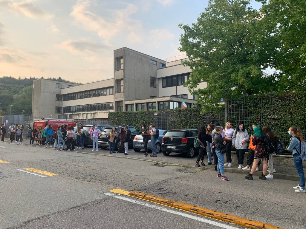 Ritorno a scuola nel quartiere di Masnago