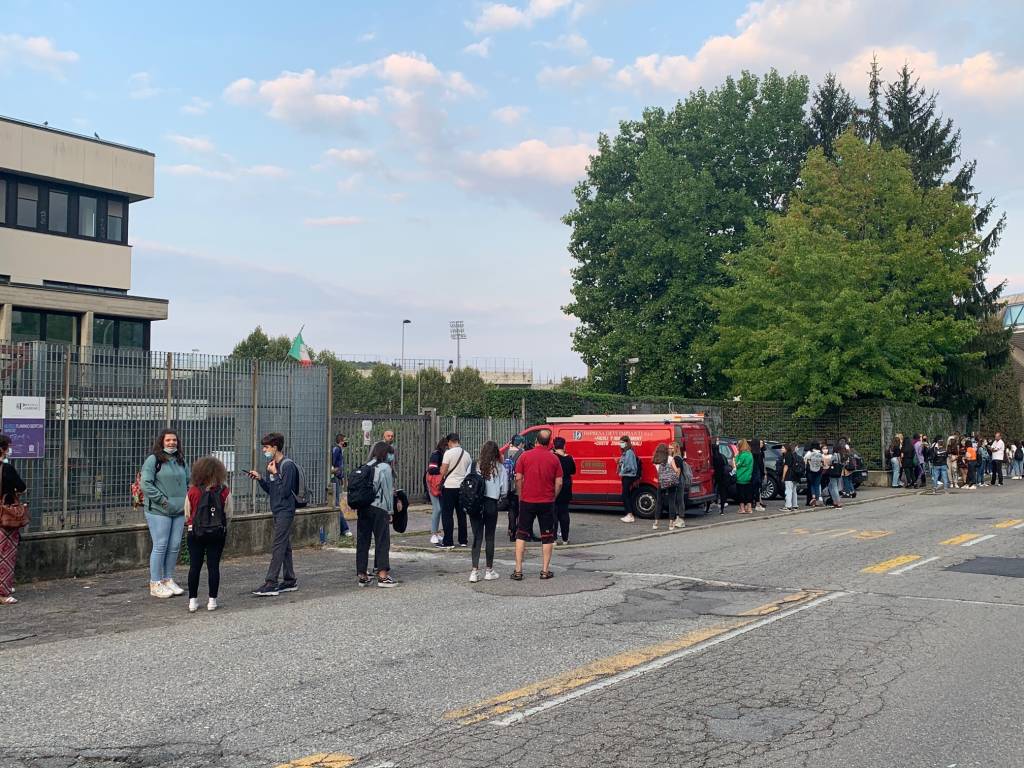 Ritorno a scuola nel quartiere di Masnago
