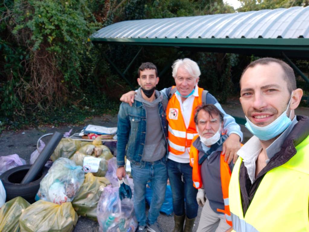 Strade Pulite Alto Milanese al lavoro a Parabiago e Gerenzano