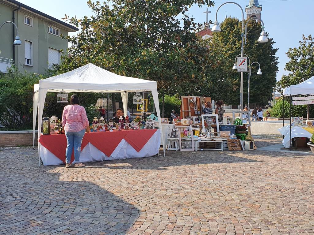 Taglio del nastro per il "Giardino delle Donne" a Rescaldina