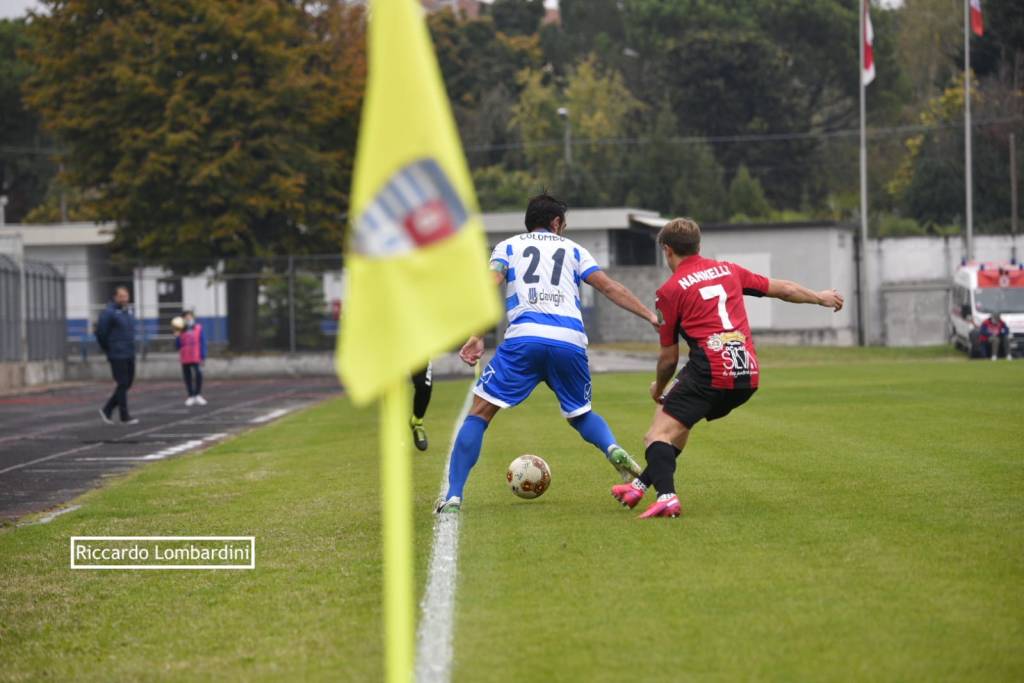 Calcio, Pro Patria - Lucchese