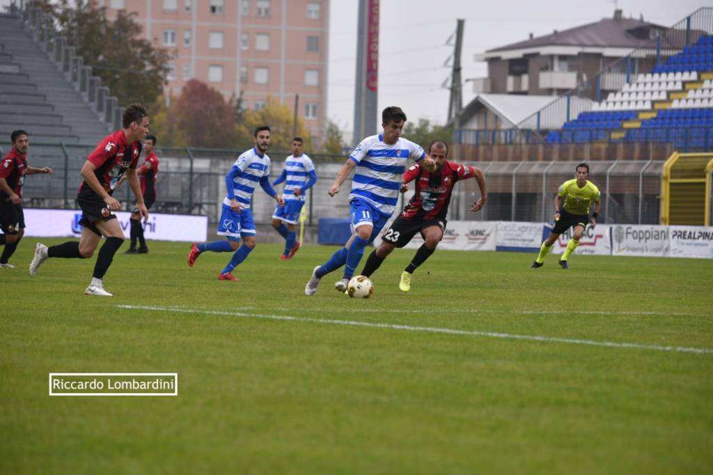 Calcio, Pro Patria - Lucchese