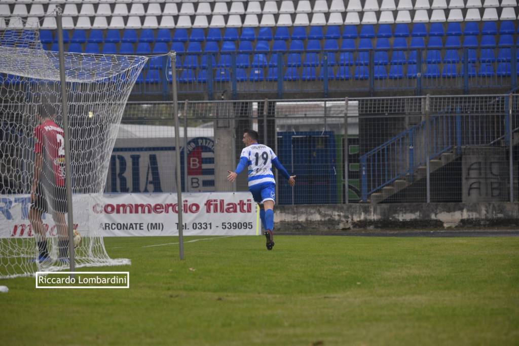 Calcio, Pro Patria - Lucchese