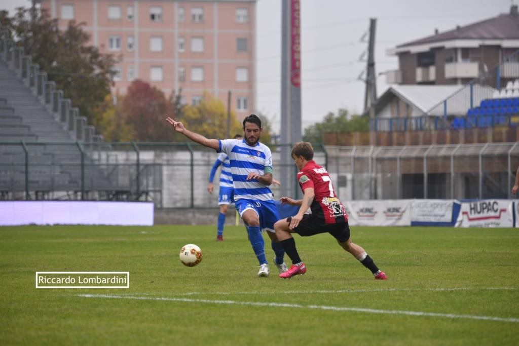 Calcio, Pro Patria - Lucchese
