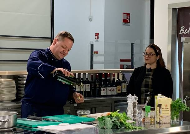 Chef fabio Sauli e le zuppe al corso Tigros