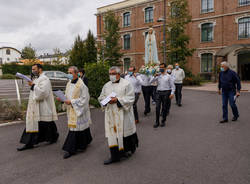 Gerenzano celebra la festa della Madonna del Rosario e saluta don Franco