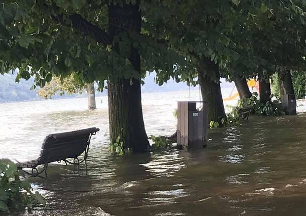 Il lago Maggiore esonda