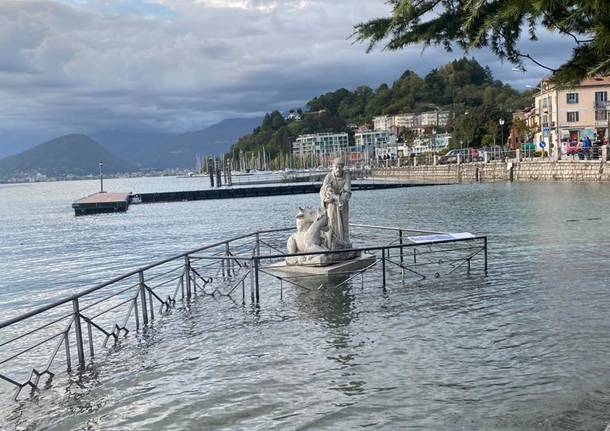 Il lago Maggiore esonda