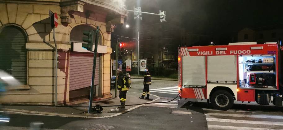 Incendio in Via Magenta a Varese 