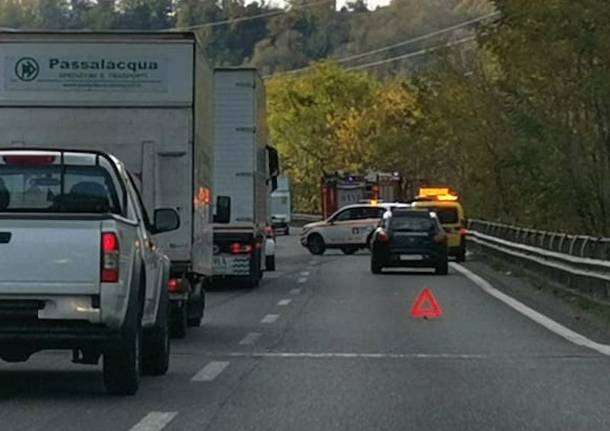 incidente tangenziale varese