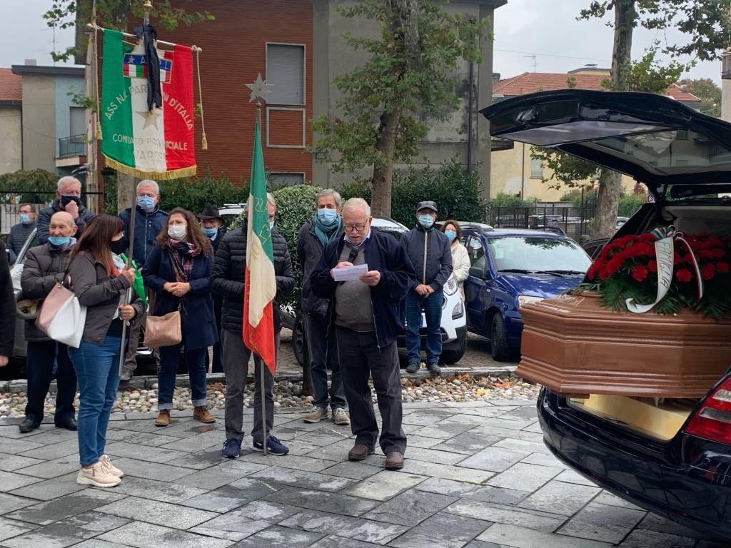 L’addio alla partigiana Carla Locarno 