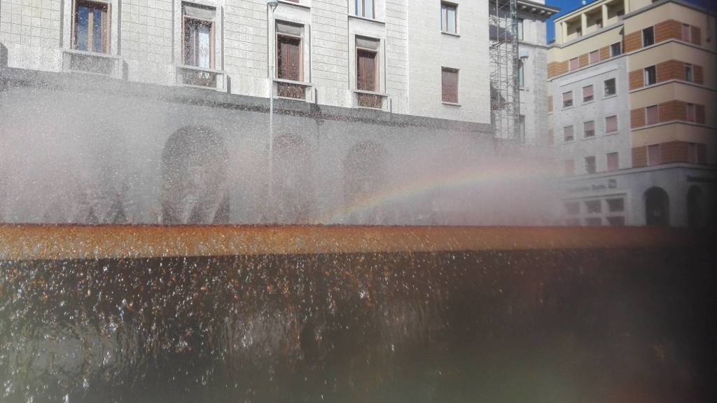 La fontana in piazza Monte Grappa 