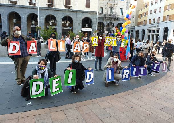 manifestazione per i diritti a favore del ddl contro l'omotransfobia e misoginia