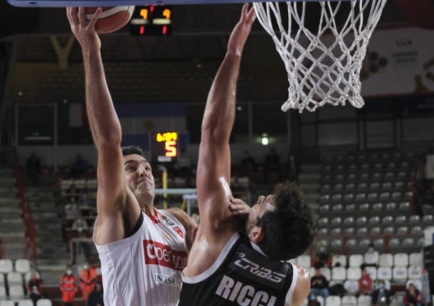 Openjobmetis Varese - Virtus Bologna 73-85 