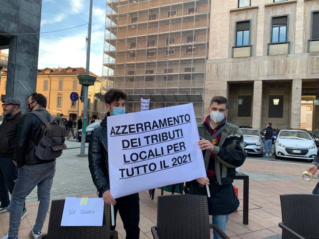 protesta commercianti varese