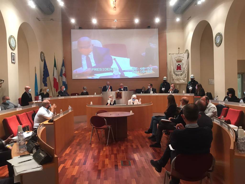 Saronno consiglio comunale