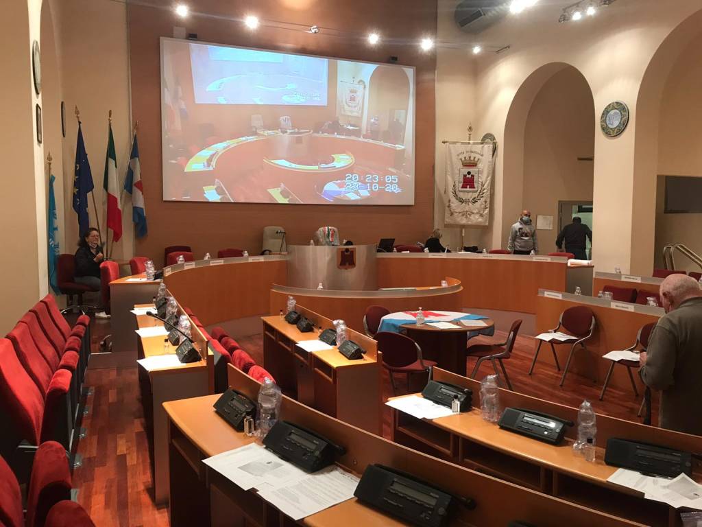 Saronno, Sala Vanelli pronta per accogliere il consiglio comunale