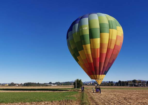 Una mongolfiera nei cieli di Lomazzo