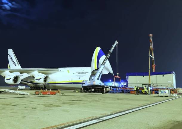 Antonov An-124-100