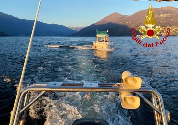 Barca sul Lago Maggiore 