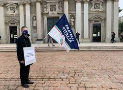 Flash mob Fratelli d’Italia Busto contro il dpcm 