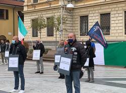 Flash mob Fratelli d’Italia Busto contro il dpcm 