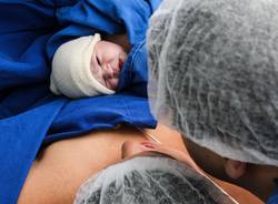 genitori sala parto neonato