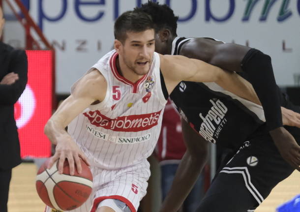 giovanni de nicolao basket pallacanestro varese