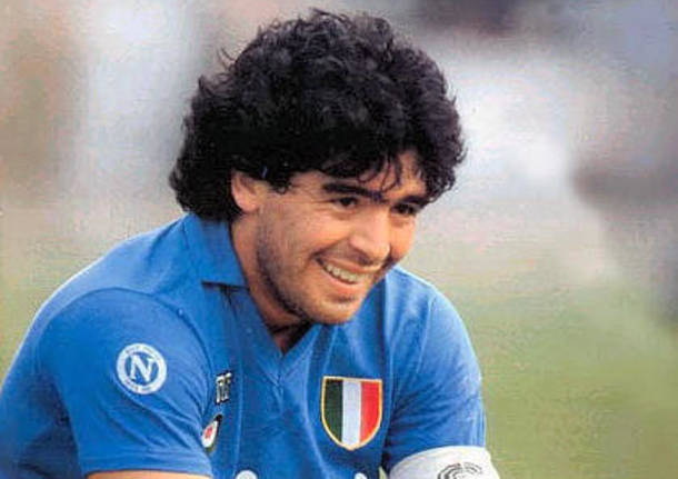 Il dio del calcio è morto. Si è spento Diego Armando Maradona