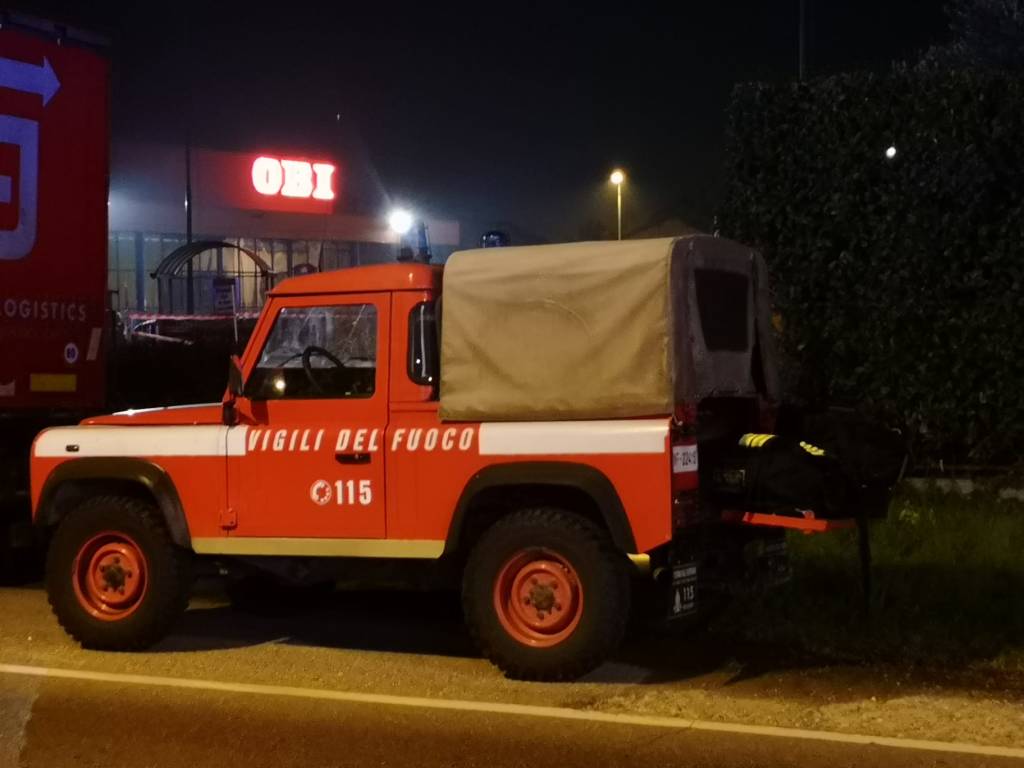 Principio incendio cappa fumaria Saronnese 