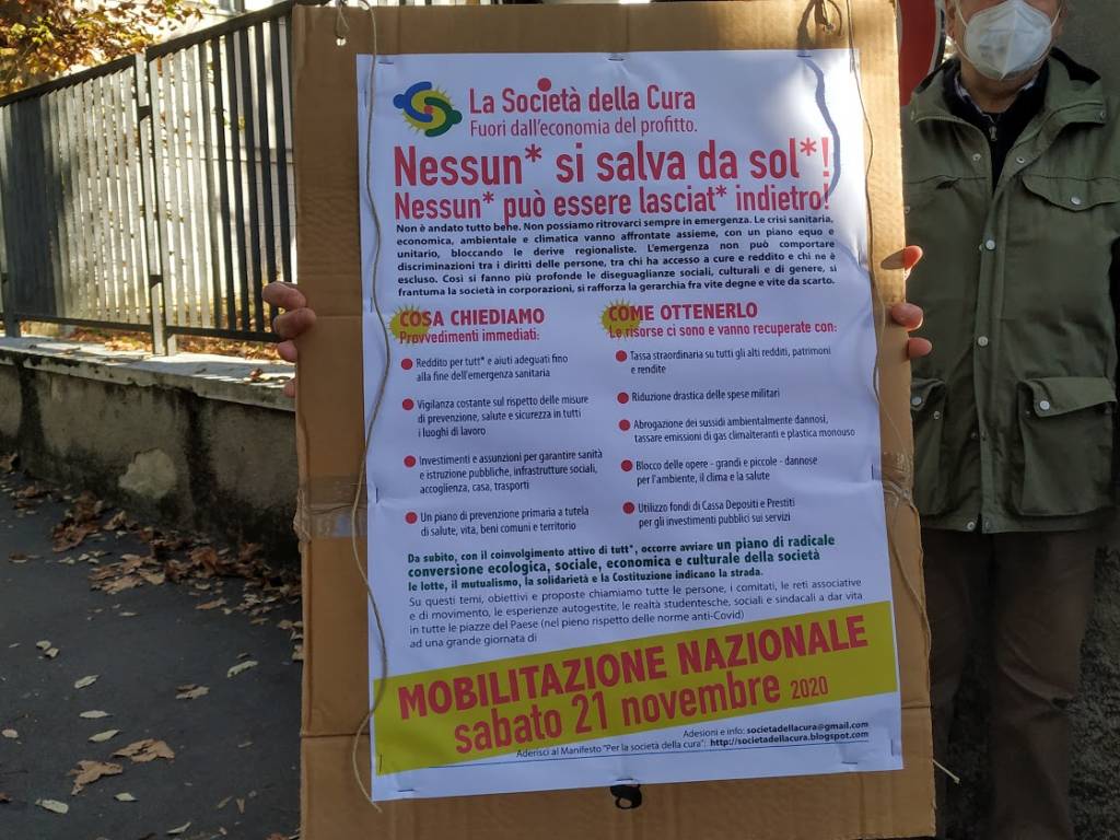 Saronno, presidio di Attac in via Manzoni per una Casa della Salute in città