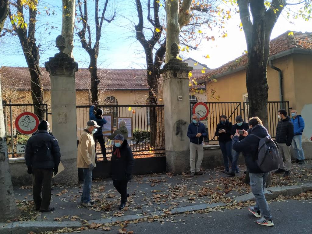 Saronno, presidio di Attac in via Manzoni per una Casa della Salute in città